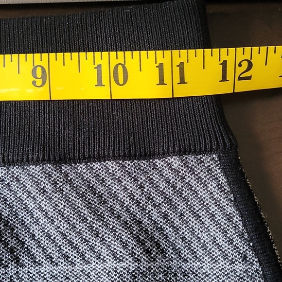 Reversible knit skirt - Picture 3 of 4